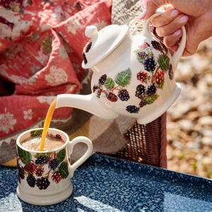 Emma Bridgewater Blackberry 3 Mug Teapot